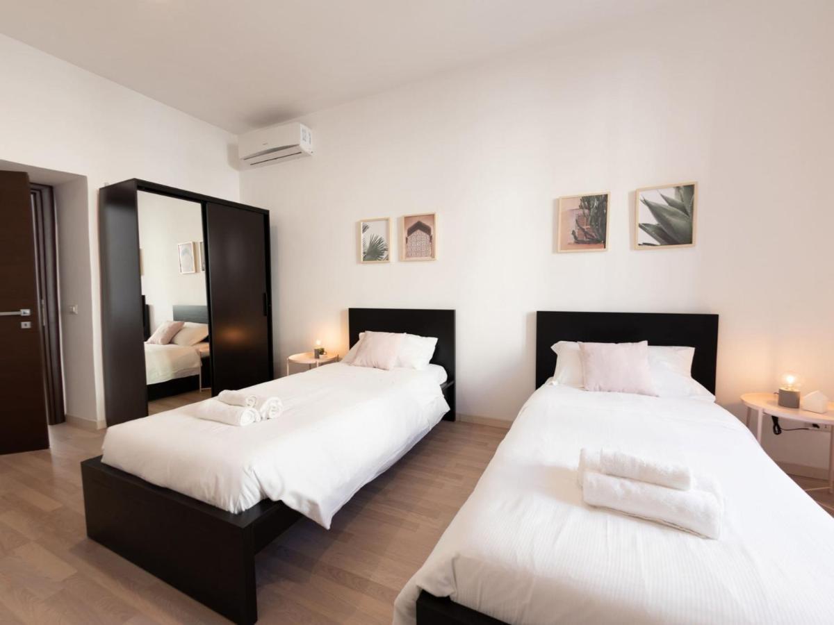 The Best Rent - Spacious Apartment Near Roma Termini Station Esterno foto